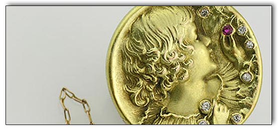 Antique Art Nouveau 14 kt Gold Lady's Head Brooch 
